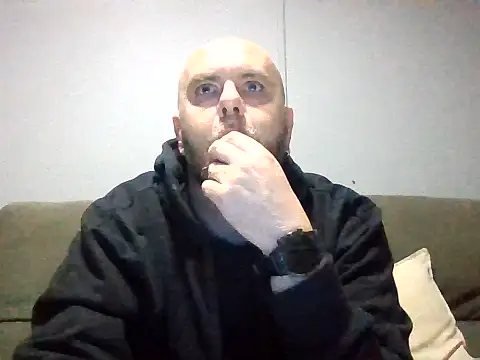 Snapshot of DieselDeek666 chatting on 07/19/26, 07:17 DieselDeek666 online show from 07/19/26, 07:17