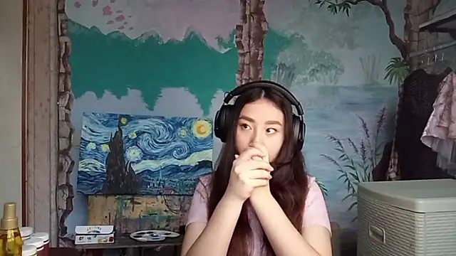 Snapshot of Sofiaherexo chatting on 12/16/25, 11:15 Sofiaherexo online show from 12/16/25, 11:15