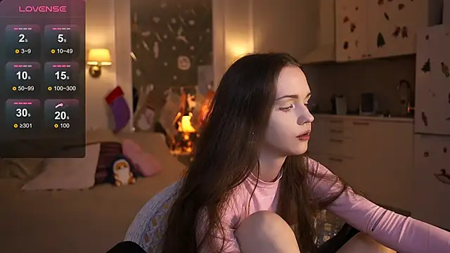 lunaice   online show from 12/15/25, 06:50