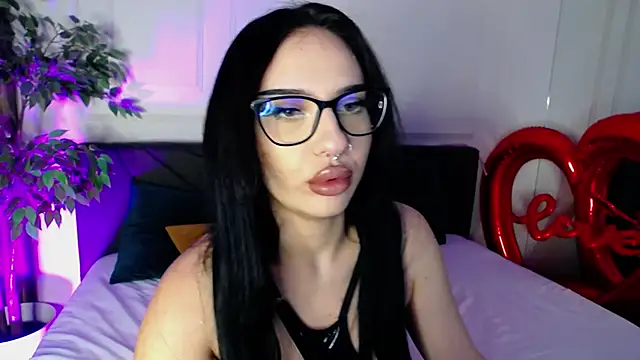 Snapshot of RavenFoxxy chatting on 03/04/26, 07:03 RavenFoxxy online show from 03/04/26, 07:03