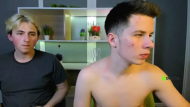 Snapshot of leo_valor chatting on 02/24/26, 07:45 leo valor online show from 02/24/26, 07:45