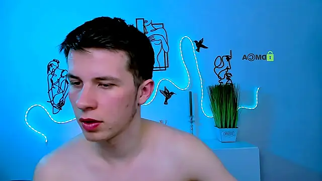 Snapshot of leo_valor chatting on 03/10/26, 12:59 leo valor online show from 03/10/26, 12:59