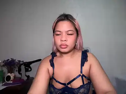 Tina Slick online show from 05/11/26, 02:56
