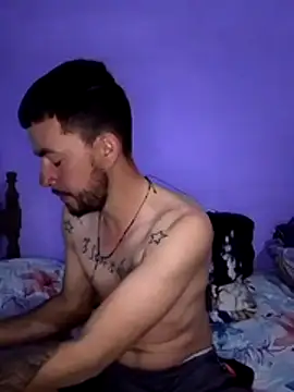 Snapshot of 30_GLADIADOR chatting on 12/04/25, 02:04 30 GLADIADOR online show from 12/04/25, 02:04