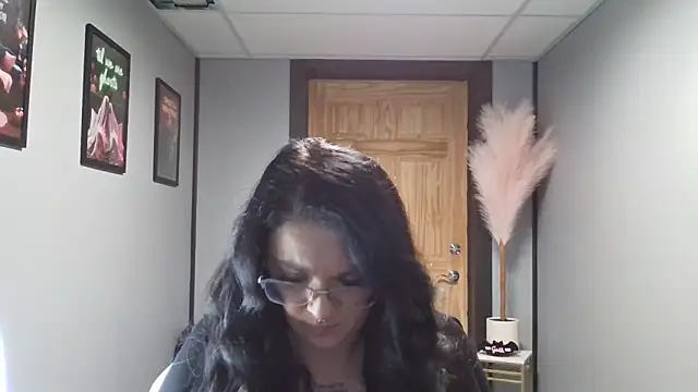 Snapshot of Natalia5Nash chatting on 12/15/25, 05:06 Natalia5Nash online show from 12/15/25, 05:06