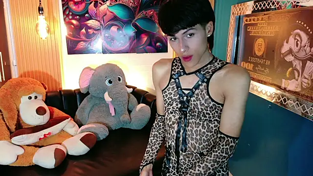 Snapshot of StormLuxX chatting on 05/11/26, 12:11 StormLuxX online show from 05/11/26, 12:11