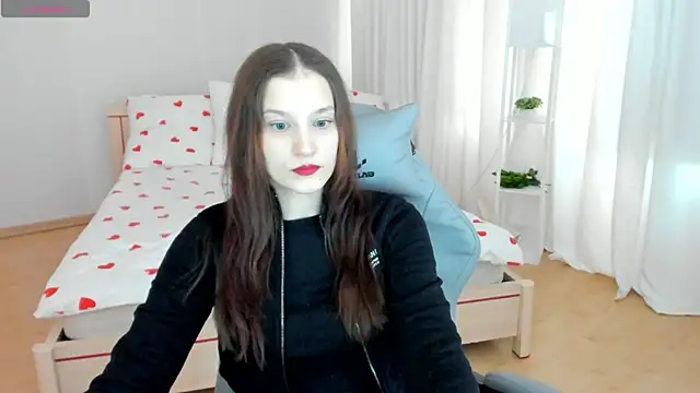 Snapshot of KrisDoeil chatting on 04/15/26, 02:18 KrisDoeil online show from 04/15/26, 02:18