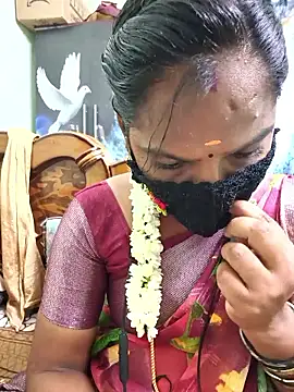 Tamil Pallavi online show from 06/12/26, 04:22