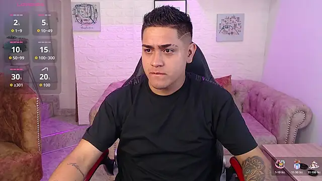 Snapshot of aroon_12 chatting on 12/16/25, 03:11 aroon 12 online show from 12/16/25, 03:11