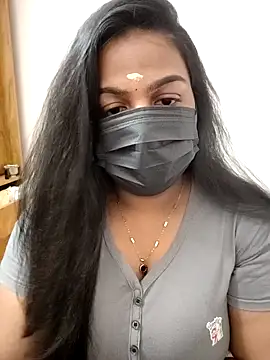 Snapshot of Tamil_Shara chatting on 12/14/25, 04:45 Tamil Shara online show from 12/14/25, 04:45