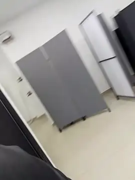 Snapshot of Maira-11 chatting on 12/16/25, 12:10 Maira-11 online show from 12/16/25, 12:10