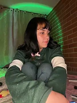 Snapshot of spooky_doll chatting on 03/18/26, 04:48 spooky doll online show from 03/18/26, 04:48