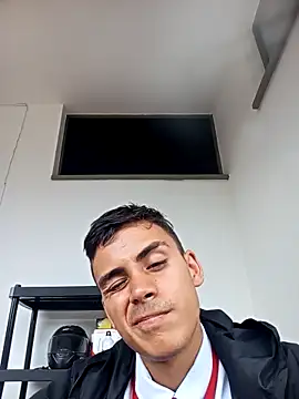 Snapshot of totoro_239 chatting on 03/21/26, 07:17 totoro 239 online show from 03/21/26, 07:17