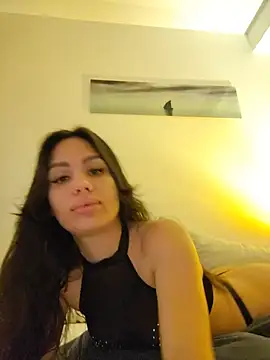 Snapshot of SiennaLuxexx chatting on 06/14/26, 12:18 SiennaLuxexx online show from 06/14/26, 12:18