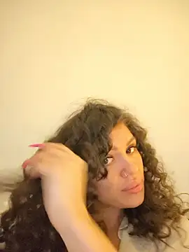 Snapshot of SiennaLuxexx chatting on 06/18/26, 12:09 SiennaLuxexx online show from 06/18/26, 12:09