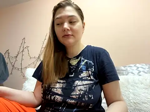 Snapshot of Ungoliant_Kiss chatting on 12/04/25, 06:12 Ungoliant Kiss online show from 12/04/25, 06:12