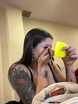 Camila Duarte2 online show from 04/28/26, 01:49