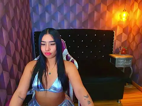 Snapshot of ScarlettDreew chatting on 12/05/25, 04:43 ScarlettDreew online show from 12/05/25, 04:43