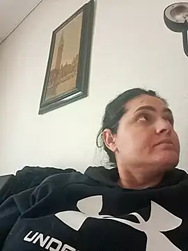 Snapshot of gini92 chatting on 02/13/26, 02:02 gini92 online show from 02/13/26, 02:02