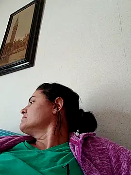 Snapshot of gini92 chatting on 03/26/26, 12:11 gini92 online show from 03/26/26, 12:11