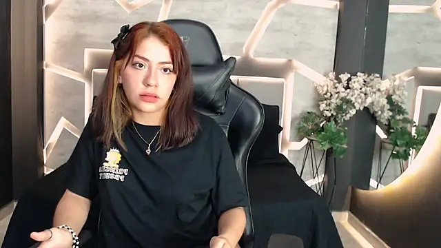 NaughtyNebula online show from 12/01/25, 10:26