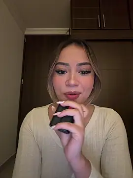 Snapshot of abbymnd1 chatting on 06/19/26, 11:52 abbymnd1 online show from 06/19/26, 11:52