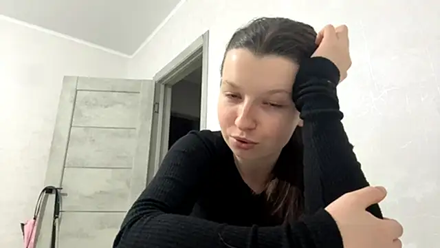 Snapshot of EllieBerrie chatting on 12/05/25, 08:16 EllieBerrie online show from 12/05/25, 08:16