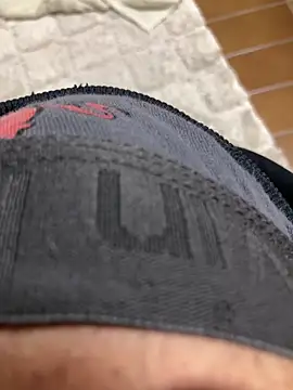 Snapshot of suprise4321 chatting on 12/14/25, 08:35 suprise4321 online show from 12/14/25, 08:35