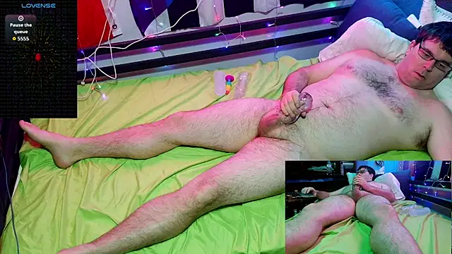 Snapshot of cumfun110@xh chatting on 12/03/25, 12:40 cumfun110xh online show from 12/03/25, 12:40