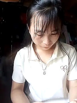 Snapshot of Maiphu34 chatting on 05/20/26, 12:06 Maiphu34 online show from 05/20/26, 12:06