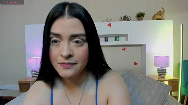 AnikaRomanoff  online show from 05/08/26, 11:37