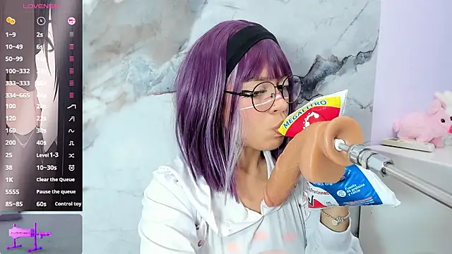 Snapshot of sofia_shadow_ chatting on 03/05/26, 03:57 sofia shadow online show from 03/05/26, 03:57