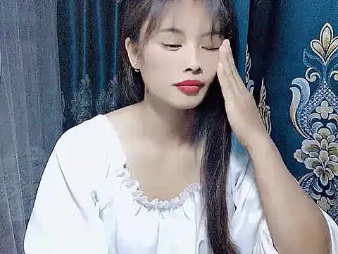 Snapshot of Nana569 chatting on 12/15/25, 07:29 Nana569 online show from 12/15/25, 07:29