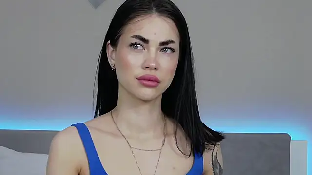 Snapshot of RachaelMils chatting on 12/04/25, 04:00 RachaelMils online show from 12/04/25, 04:00