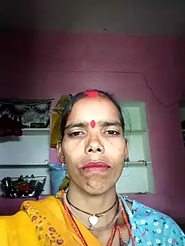 Snapshot of Chetna_sharma chatting on 12/20/25, 07:48 Chetna sharma online show from 12/20/25, 07:48