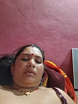 Your-shreya143 online show from 06/07/26, 10:13