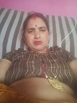 Your-shreya143 online show from 06/15/26, 11:34