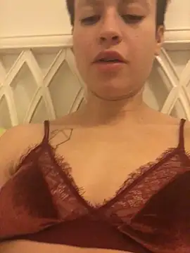 Snapshot of YoungDutchRuby chatting on 12/15/25, 10:14 YoungDutchRuby online show from 12/15/25, 10:14