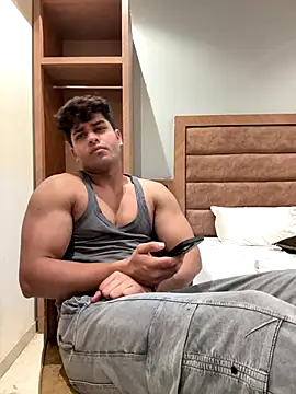 Snapshot of Anshtease chatting on 12/17/25, 06:14 Anshtease online show from 12/17/25, 06:14