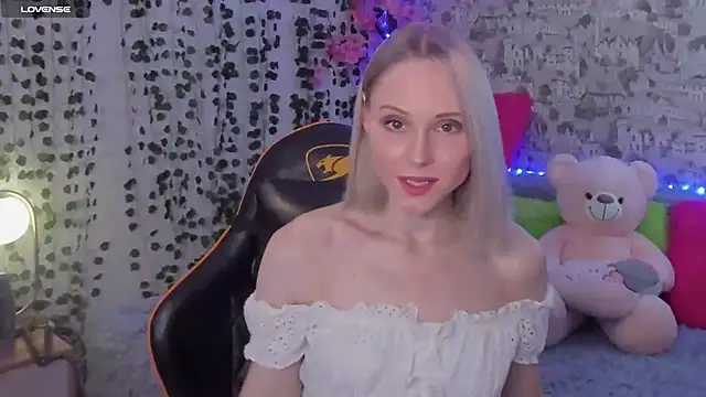 Gina Gina love online show from 06/22/26, 04:09