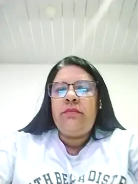 Snapshot of Carameloswing1 chatting on 12/16/25, 01:21 Carameloswing1 online show from 12/16/25, 01:21