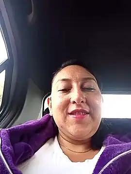 Snapshot of Valeria_montana_ chatting on 04/07/26, 01:00 Valeria montana online show from 04/07/26, 01:00