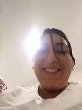 Snapshot of Valeria_montana_ chatting on 04/14/26, 01:28 Valeria montana online show from 04/14/26, 01:28
