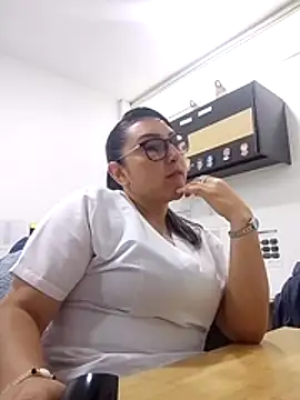 Snapshot of Valeria_montana_ chatting on 04/21/26, 12:00 Valeria montana online show from 04/21/26, 12:00