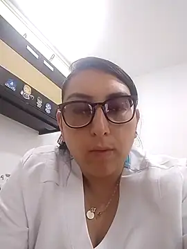 Snapshot of Valeria_montana_ chatting on 04/23/26, 05:48 Valeria montana online show from 04/23/26, 05:48