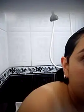 Snapshot of Valeria_montana_ chatting on 05/10/26, 05:40 Valeria montana online show from 05/10/26, 05:40