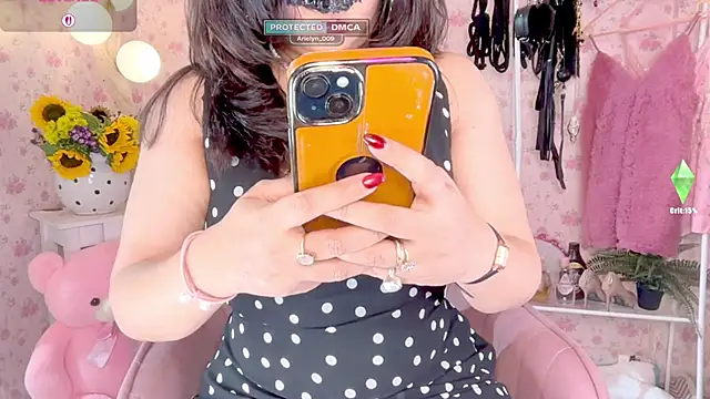 Snapshot of Arielyn_009 chatting on 03/12/26, 12:33 Arielyn 009 online show from 03/12/26, 12:33