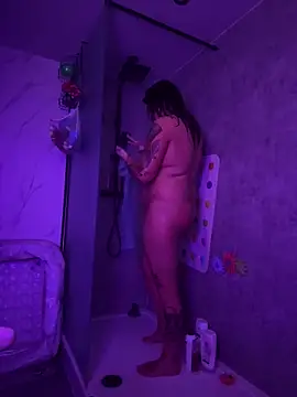 Snapshot of MissRaven_x chatting on 03/06/26, 08:49 MissRaven x online show from 03/06/26, 08:49