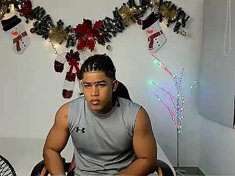 Snapshot of alex_balck chatting on 12/15/25, 11:03 alex balck online show from 12/15/25, 11:03