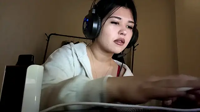 Lolamein online show from 12/05/25, 07:39